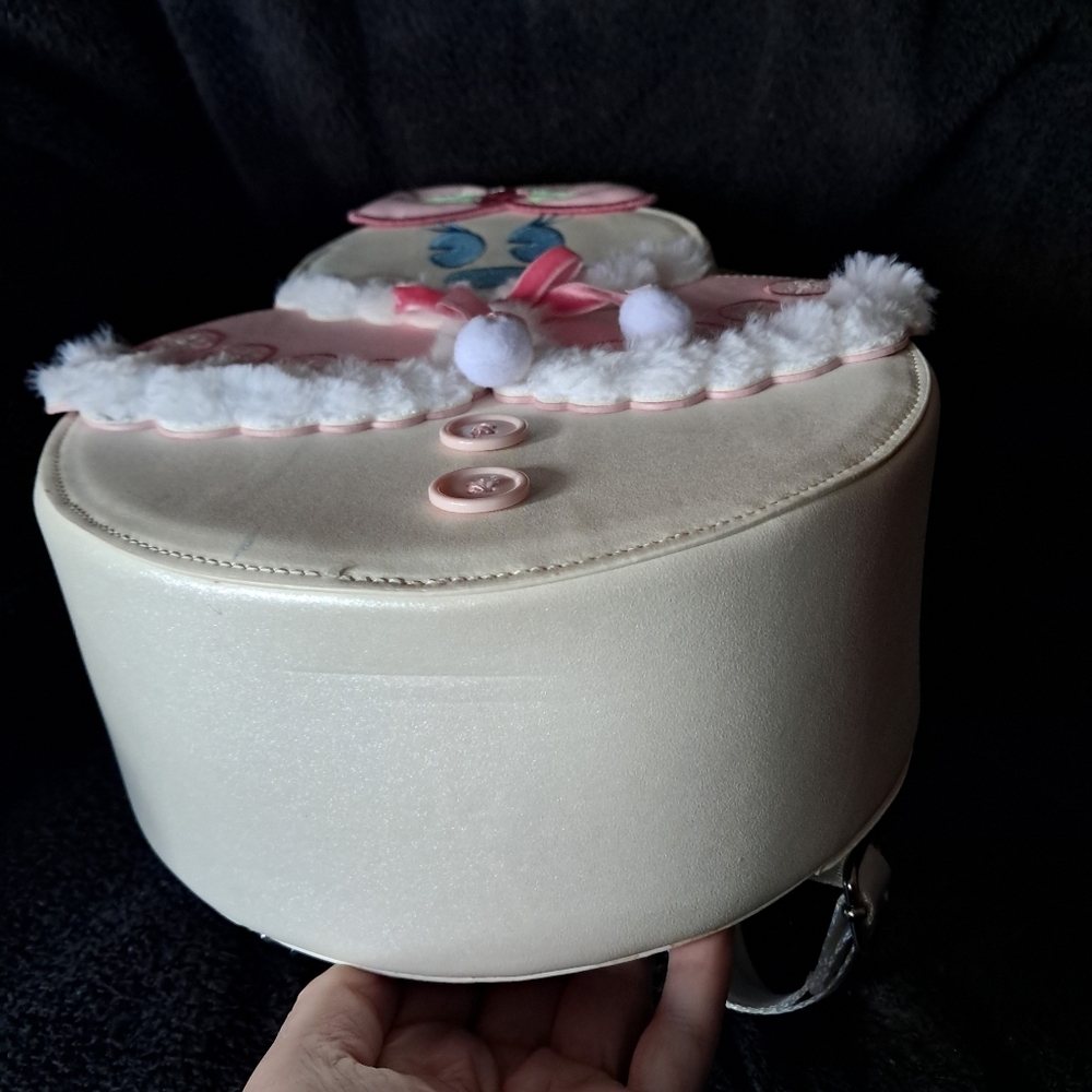 Minnie Snowgirl Loungefly Mini Backpack - Picture 6 of 7